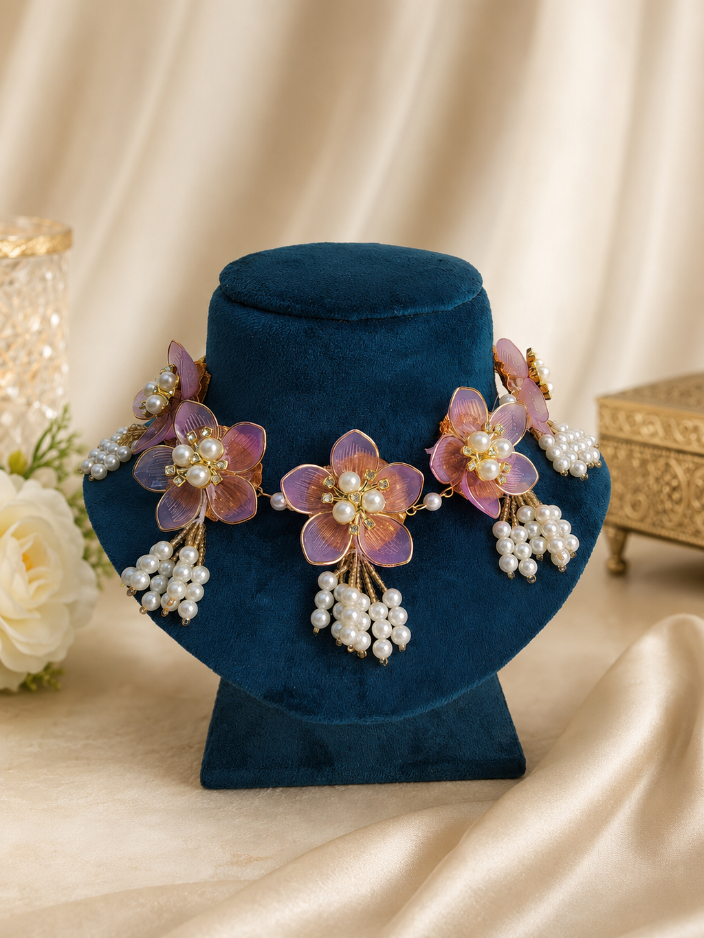 Purple acrylic floral jewellery necklace